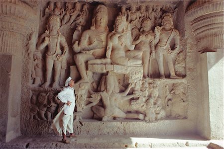 simsearch:841-02718675,k - Rock cut panneau représentant le Seigneur Dieu hindou Shiva et son épouse Parvati, dans la Cave non 29, la grotte de Lena Dhumar, d'Ellora, l'état de Maharashtra, Inde Photographie de stock - Rights-Managed, Code: 841-02704629