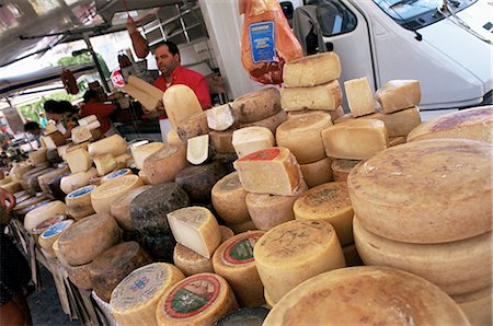 simsearch:841-07541032,k - Fromage de brebis dans le marché, Santa Teresa Gallura, Sardaigne, Italie, Europe Photographie de stock - Rights-Managed, Code: 841-02704673