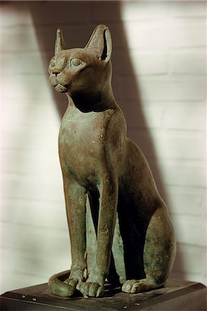 simsearch:841-03032736,k - Bubastis (Bastat), the Goddess of Joy, in bronze, Cairo Museum, Cairo, Egypt, North Africa, Africa Stock Photo - Rights-Managed, Code: 841-02704823