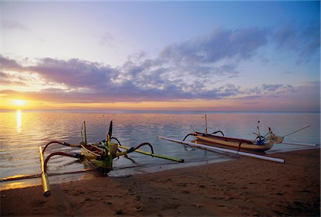 simsearch:841-03518373,k - Outrigger boats at sunrise, Sanur Beach, Bali, Indonesia, Asia Stock Photo - Rights-Managed, Code: 841-02705296
