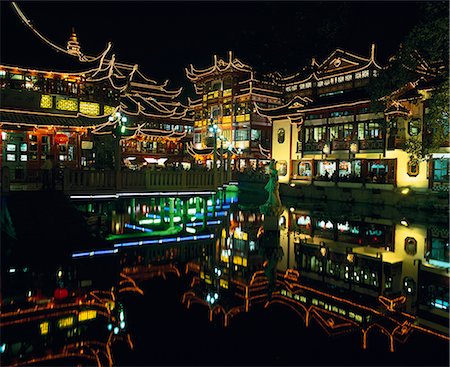 Maison de thé de Yu Yuan et magasins de nuit, Yu Yuan Shangcheng, le jardin Yu, Shanghai, Chine, Asie Photographie de stock - Rights-Managed, Code: 841-02705921