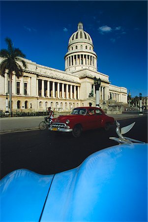 simsearch:841-03035281,k - 1950s American cars, Centro Havana, Cuba Stock Photo - Rights-Managed, Code: 841-02706497