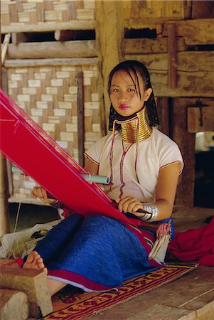 simsearch:841-02946091,k - Portrait of a 'Long necked' Padaung tribe woman weaving, Mae Hong Son Province, northern Thailand, Asia Stock Photo - Rights-Managed, Code: 841-02706514