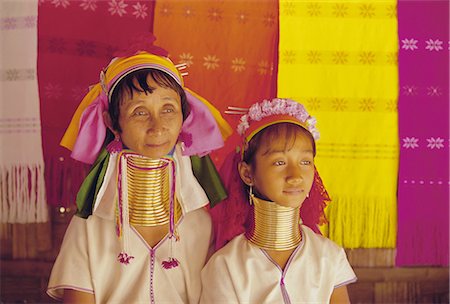 simsearch:841-02946091,k - Portrait of two 'Long necked' Padaung tribe women, Mae Hong Son Province, northern Thailand, Asia Stock Photo - Rights-Managed, Code: 841-02706519