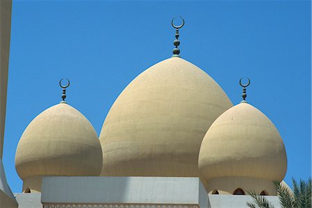 simsearch:841-02944764,k - The domes of the Ber Dubai Mosque, Dubai, United Arab Emirates, Middle East Stock Photo - Rights-Managed, Code: 841-02706761