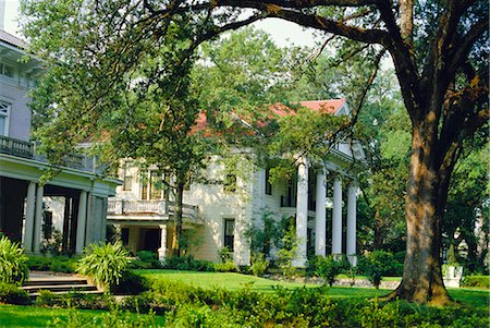 simsearch:841-03517157,k - Suburban house in antibellum style of architecture, Mobile, Alabama, United States of America Stock Photo - Rights-Managed, Code: 841-02706836