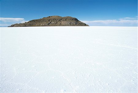 simsearch:841-06449731,k - Isla de los Pescadores in centre, salt flats, Salar de Uyuni, Southwest Highlands, Bolivia, South America Stock Photo - Rights-Managed, Code: 841-02706953