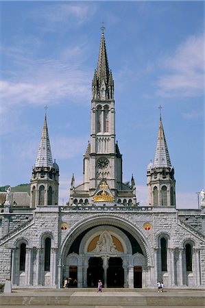 simsearch:841-03034297,k - Basilica du Rosaire (Basilica Notre Dame du Rosaire), Lourdes, Midi Pyrenees, France, Europe Stock Photo - Rights-Managed, Code: 841-02707438