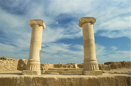 simsearch:841-02707735,k - Columns with Ionic capitals at the ruins of a Greek or Alexandrian settlement, Failaka Island, Kuwait, Middle East Stock Photo - Rights-Managed, Code: 841-02707739