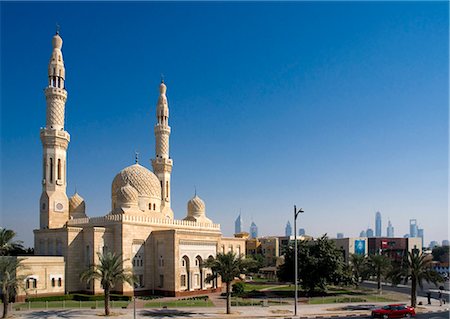 simsearch:841-02944764,k - Jumeirah mosque, Dubai, United Arab Emirates, Middle East Stock Photo - Rights-Managed, Code: 841-02708260