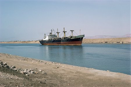 simsearch:841-02708432,k - Northbound ship, Suez Canal, Egypt, North Africa, Africa Stock Photo - Rights-Managed, Code: 841-02708585
