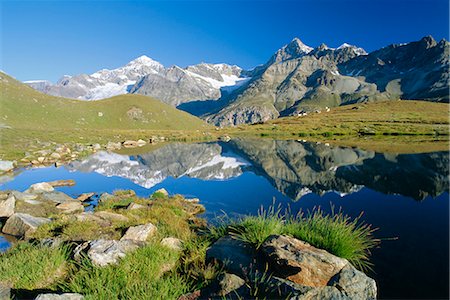 simsearch:841-02706346,k - The Dent Blanche and Ober Gabelhorn, Zermatt, Valais, Switzerland, Europe Stock Photo - Rights-Managed, Code: 841-02708695
