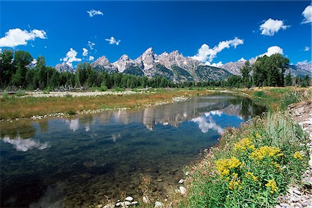simsearch:841-02920671,k - View from Schwabacher's Landing across the Snake River to the Teton Range, Grand Teton National Park, Wyoming, United States of America, North America Stock Photo - Rights-Managed, Code: 841-02708886