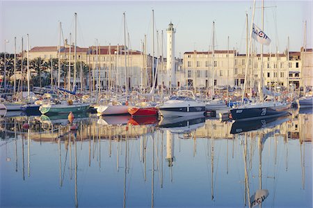 simsearch:841-02991898,k - The harbour in the evening, La Rochelle, Poitou-Charentes, France, Europe Stock Photo - Rights-Managed, Code: 841-02708905