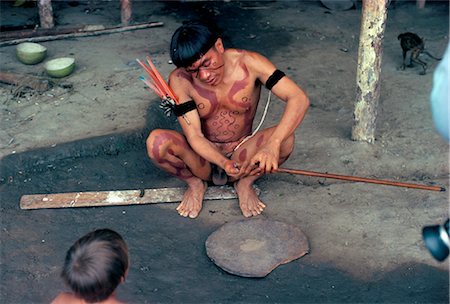 simsearch:841-02709392,k - Yanomami man preparing hallucinogenic snuff, Brazil, South America Stock Photo - Rights-Managed, Code: 841-02709395