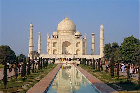 simsearch:841-02703267,k - Taj Mahal on the banks of the Yamuna River, built by Shah Jahan for his wife, Agra, India Stock Photo - Rights-Managed, Code: 841-02703264
