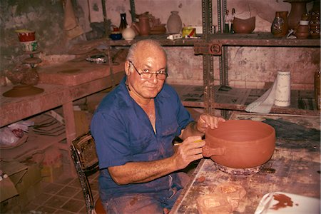 simsearch:841-02947168,k - Portrait of a potter at work in the Old Town of San Juan, Puerto Rico, West Indies, Caribbean, Central America Foto de stock - Con derechos protegidos, Código: 841-02703468