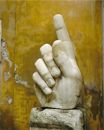 simsearch:400-05338054,k - Hand from colossus statue, Emperor Constantine, Rome, Lazio, Italy, Europe Stock Photo - Rights-Managed, Code: 841-02703740