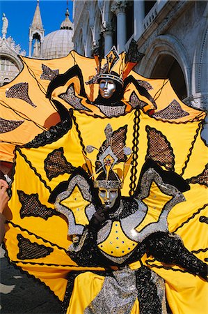 simsearch:841-02714288,k - Person wearing masked carnival costume, Venice Carnival, Venice, Veneto, Italy Stock Photo - Rights-Managed, Code: 841-02714225