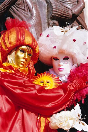 simsearch:841-02714288,k - People wearing masked carnival costumes, Venice Carnival, Venice, Veneto, Italy Stock Photo - Rights-Managed, Code: 841-02714227