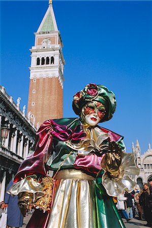 simsearch:841-02714288,k - Person wearing masked carnival costume, St. Mark's Square and Campanile behind, Venice Carnival, Venice, Veneto, Italy Stock Photo - Rights-Managed, Code: 841-02714229