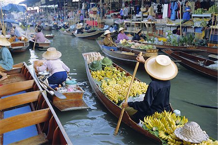 simsearch:630-03479347,k - Floating market, Damnoen Saduak, near Bangkok, Thailand, Asia Stock Photo - Rights-Managed, Code: 841-02714630