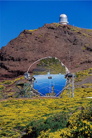 Astrophysic observatory, the most important in Europe, situated near Roque de los Muchachos, La Palma, Canary Islands, Spain, Europe Foto de stock - Con derechos protegidos, Código: 841-02715019
