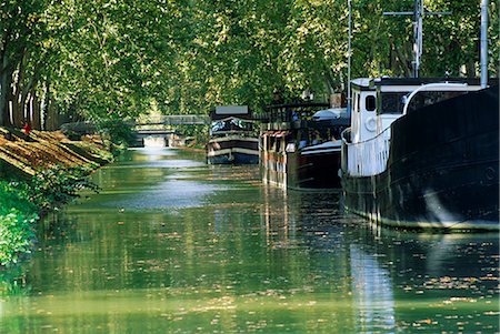 french country river photos - Brienne Canal, Toulouse, Haute-Garonne, Midi-Pyrenees, France, Europe Stock Photo - Rights-Managed, Code: 841-02715212