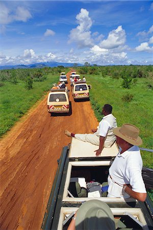 simsearch:841-02918817,k - Minibus Safari, Parc National de Tsavo, Kenya Photographie de stock - Rights-Managed, Code: 841-02715695