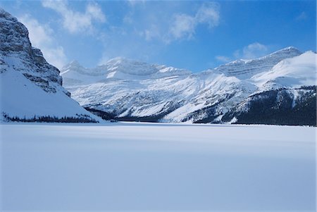 simsearch:622-02759675,k - Bow Lake in winter, Rocky Mountains, Alberta, Canada Stock Photo - Rights-Managed, Code: 841-02715964