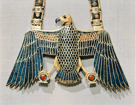 simsearch:841-03032736,k - Pendant in gold cloisonne depicting Nekhabet, vulture-goddess of the South, from the tomb of the pharaoh Tutankhamun, discovered in the Valley of the Kings, Thebes, Egypt, North Africa, Africa Stock Photo - Rights-Managed, Code: 841-02717798