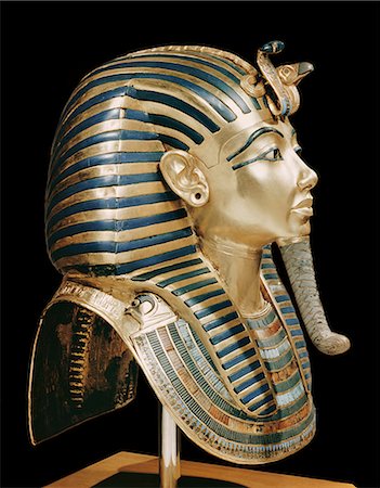 simsearch:841-03032736,k - Tutankhamun's funeral mask in solid gold inlaid with semi-precious stones and glass-paste, from the tomb of the pharaoh Tutankhamun, discovered in the Valley of the Kings, Thebes, Egypt, North Africa, Africa Stock Photo - Rights-Managed, Code: 841-02717805