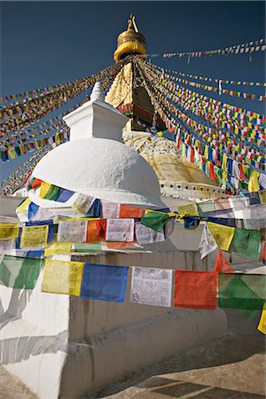 simsearch:841-02718675,k - Stupa bouddhiste appelée Boudha à youmir, Katmandou, Népal. Prise à Lhosar, le nouvel an tibétain, d'où l'abondance de la prière de nouveaux indicateurs. Photographie de stock - Rights-Managed, Code: 841-02718726