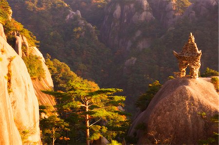 Stone sculpture, White Cloud scenic area, Huang Shan (Yellow Mountain), UNESCO World Heritage site, Anhui Province, China, Asia Stock Photo - Rights-Managed, Code: 841-02719283