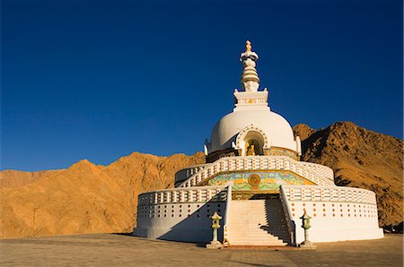 simsearch:841-02915818,k - Shanti Stupa, Leh, Ladakh, Indian Himalayas, India, Asia Stock Photo - Rights-Managed, Code: 841-02719302