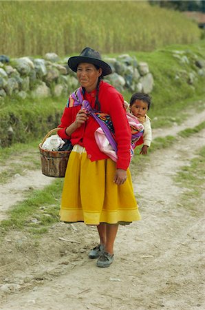 simsearch:841-02709392,k - Portrait of a woman carrying her baby, central area, Peru, South America Stock Photo - Rights-Managed, Code: 841-02710576