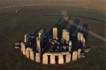 simsearch:841-07202123,k - Aerial view of Stonehenge, UNESCO World Heritage Site, Wiltshire, England, United Kingdom, Europe Stock Photo - Rights-Managed, Code: 841-02710836