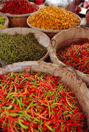 simsearch:841-06444990,k - Chillies for sale, street market, Bangkok, Thailand Stock Photo - Rights-Managed, Code: 841-02711226