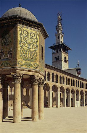 simsearch:841-02944764,k - The Hazneh (Treasury), courtyard and minaret, Omayad Mosque, Damascus, UNESCO World Heritage Site, Syria, Middle East Stock Photo - Rights-Managed, Code: 841-02711598