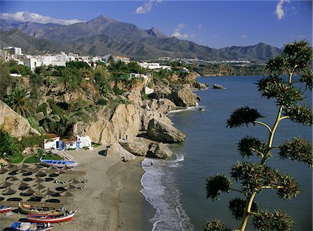 simsearch:841-02920671,k - Salon Beach from Balcon de Europe, Nerja, Andalucia (Andalusia), Spain, Europe Stock Photo - Rights-Managed, Code: 841-02711889