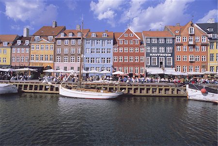 simsearch:841-02991898,k - Nyhavn, or new harbour, busy restaurant area, Copenhagen, Denmark, Scandinavia, Europe Stock Photo - Rights-Managed, Code: 841-02712274