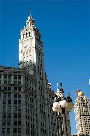 simsearch:841-02925122,k - Wrigley Building on left hand side, Chicago, Illinois, United States of America Stock Photo - Rights-Managed, Code: 841-02712424