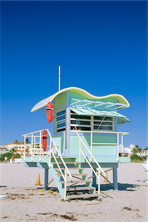 simsearch:400-04377093,k - South Beach lifeguard station, Art Deco, Miami Beach, Florida, United States of America Stock Photo - Rights-Managed, Code: 841-02712696