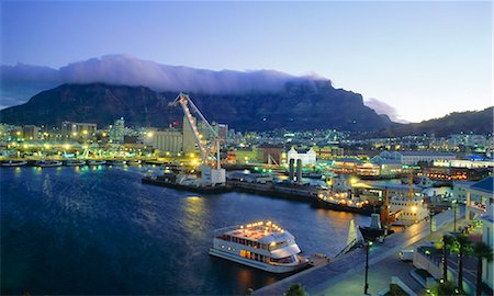 simsearch:841-03673606,k - Victoria and Albert Waterfront with Table Mountain behind, Cape Town, South Africa Stock Photo - Rights-Managed, Code: 841-02712872