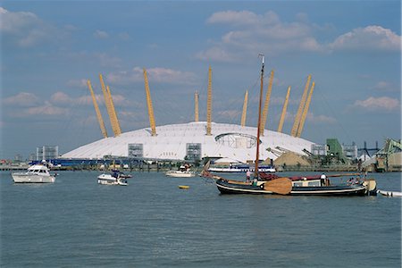 simsearch:841-02916154,k - Millennium Dome and the River Thames, Greenwich, London, England, United Kingdom, Europe Stock Photo - Rights-Managed, Code: 841-02712905