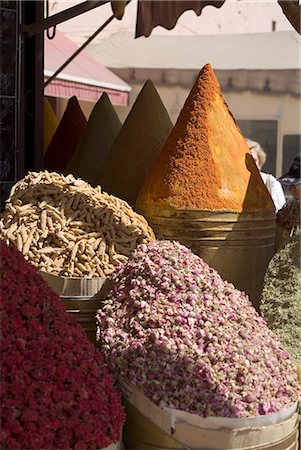 simsearch:841-02991756,k - Spice décrochage près de Qzadria Square, Marrakech, Maroc, l'Afrique du Nord, Afrique Photographie de stock - Rights-Managed, Code: 841-02713695