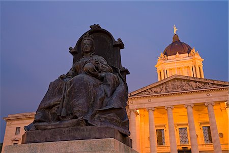 Queen Victoria statue and Legislative Building, Winnipeg, Manitoba, Canada, North America Stock Photo - Rights-Managed, Code: 841-02721062