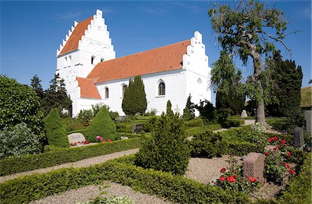 funerals - Kirkegardsudvalged church with burial mound, Hijertebjerg, Denmark, Scandinavia, Europe Stock Photo - Rights-Managed, Code: 841-02721938