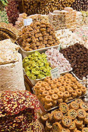 simsearch:700-06531927,k - The Spice Bazaar, Sultanhamet, Istanbul, Turkey, Europe Stock Photo - Rights-Managed, Code: 841-02722424