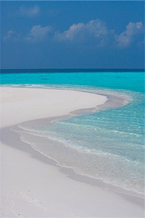 simsearch:600-02886000,k - Empty sandy beach, Maldives, Indian Ocean, Asia Stock Photo - Rights-Managed, Code: 841-02722604